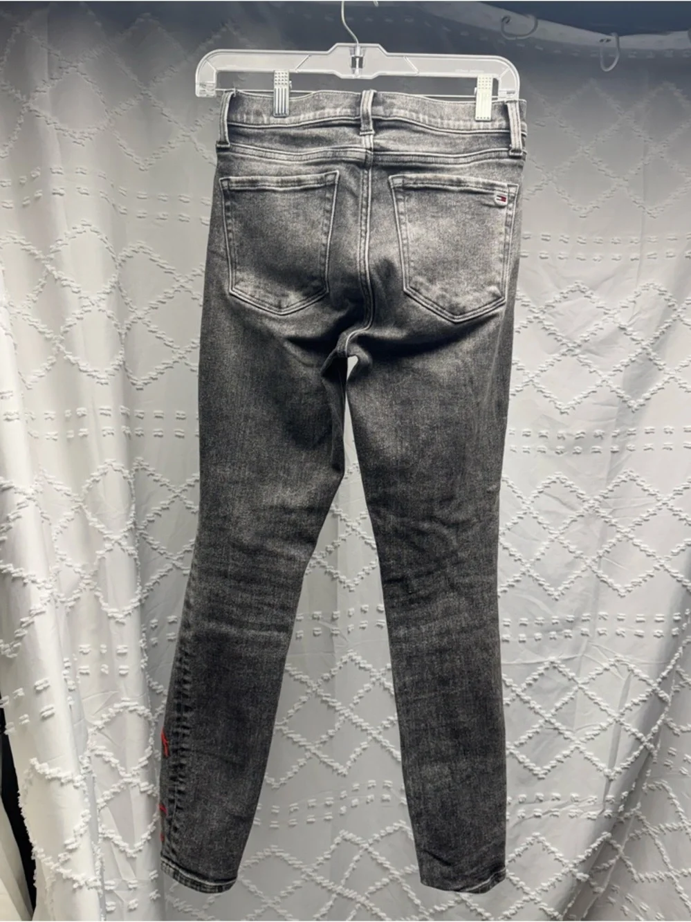 Tommy Hilfiger Legging Jeans Slimming Pocket Acid Wash Grey Red Script Size 6